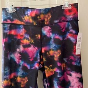 Terri New York Women’s Leggings Size L Multicolor 27” Inseam with Tag